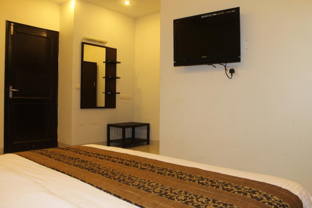 Airport Hotel Jet Inn Suites Νέο Δελχί Εξωτερικό φωτογραφία